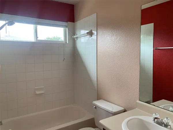 $2,100 | 18317 Great Falls Drive, Manor, TX 78653