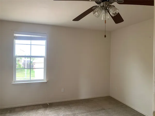 $2,100 | 18317 Great Falls Drive, Manor, TX 78653