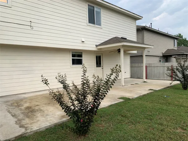 $2,100 | 18317 Great Falls Drive, Manor, TX 78653
