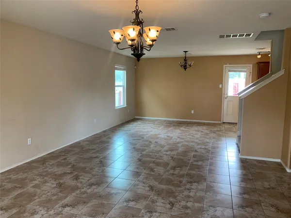 $2,100 | 18317 Great Falls Drive, Manor, TX 78653
