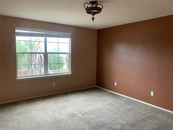 $2,100 | 18317 Great Falls Drive, Manor, TX 78653