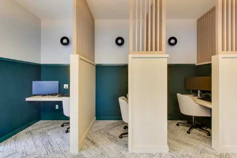 $3,500 | 933 West Van Buren Street, Unit 304, Chicago, IL 60607