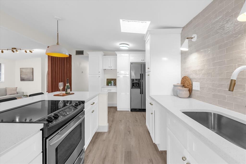 409 Oakhurst Street Altamonte Springs, FL 32701 - Photo 11 of 28