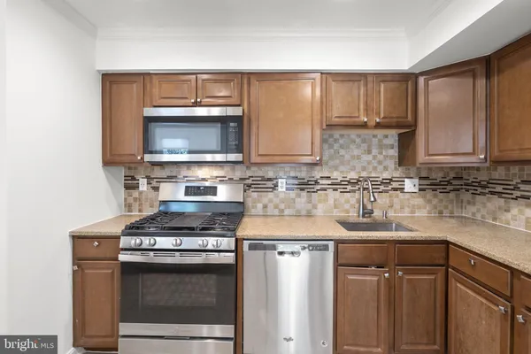 $3,300 | 2407 Alsop Court, Reston, VA 20191