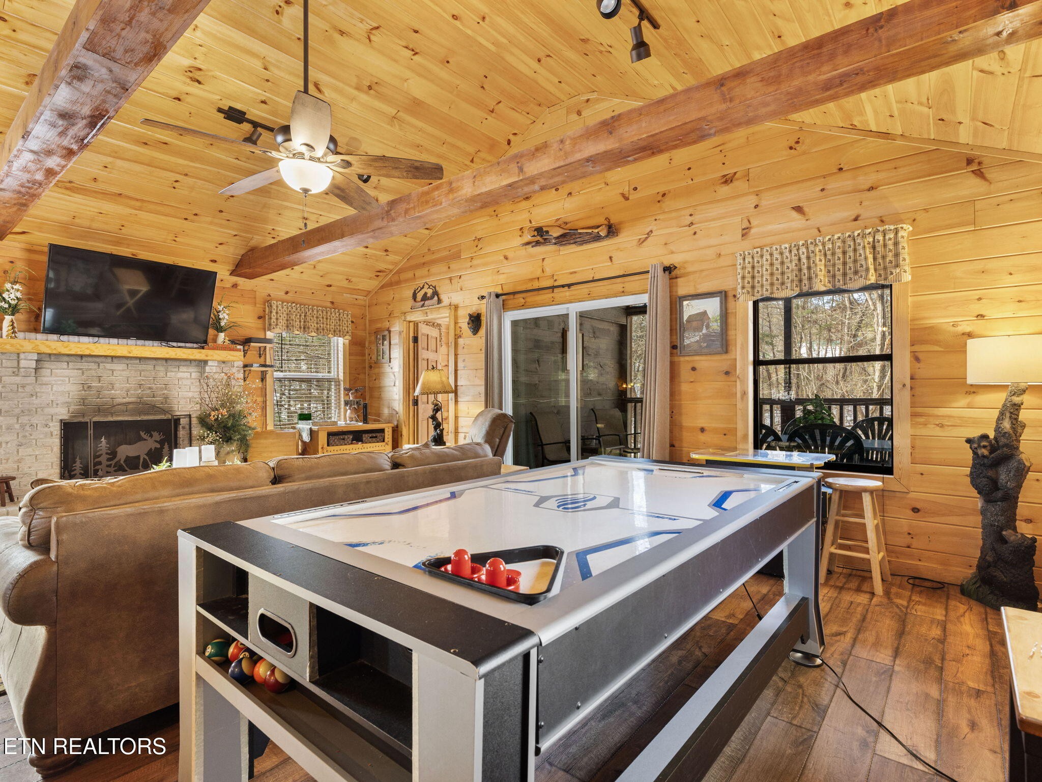 1663 South Mountain View Road Sevierville, TN 37876 - Photo 8 of 27