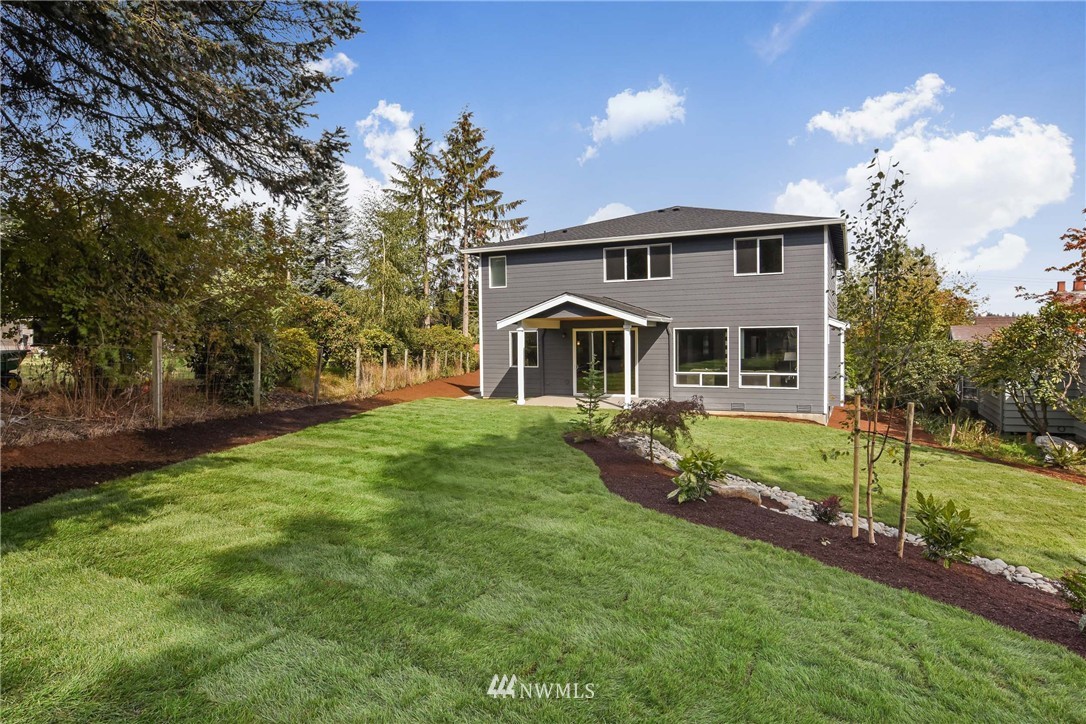 2720 Vine Road Brier, WA 98036 - Photo 3 of 23 Gallery Image 3