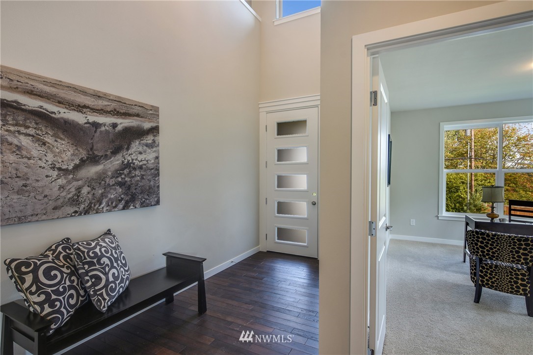 2720 Vine Road Brier, WA 98036 - Photo 8 of 23 Gallery Image 8