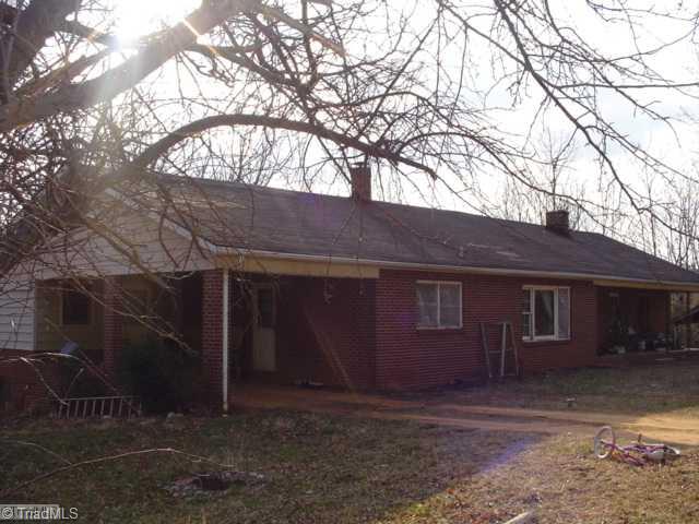 1820 Covington Road King, NC 27021 - Photo 4 of 4 Exterior Front.
