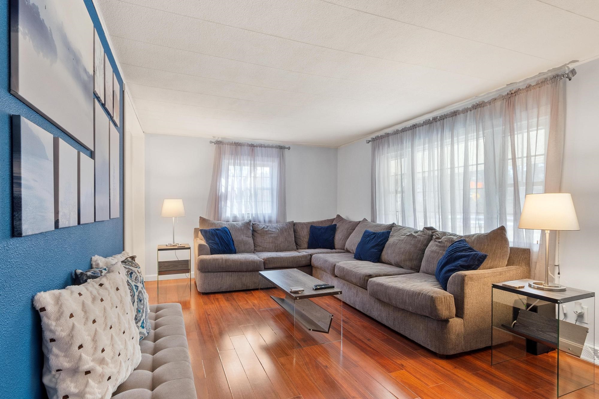 1256 Mammoth Road Pelham, NH 03076 - Photo 14 of 51