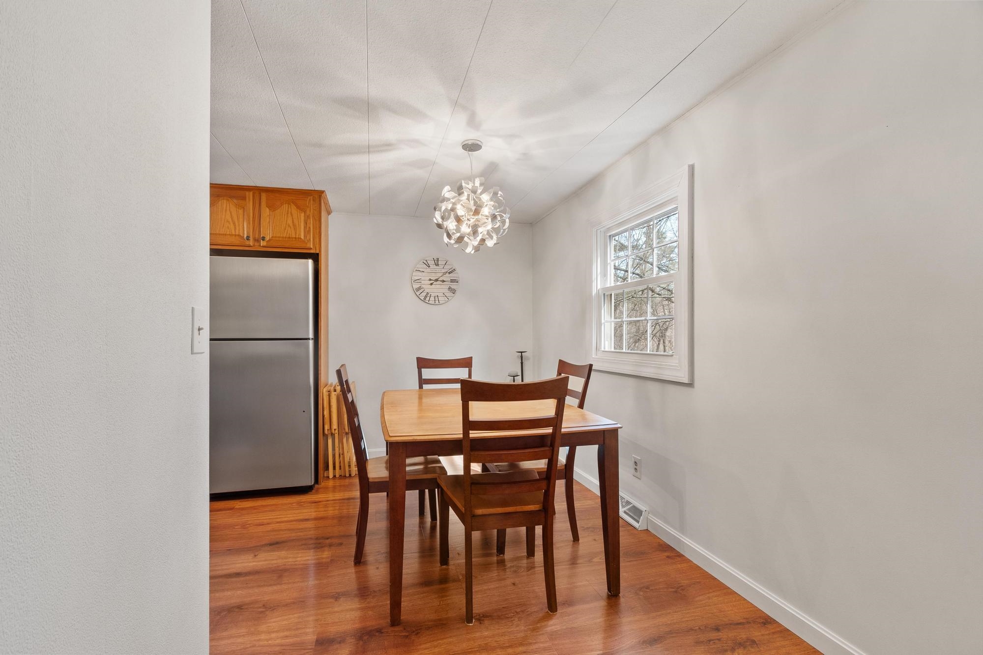 1256 Mammoth Road Pelham, NH 03076 - Photo 16 of 51