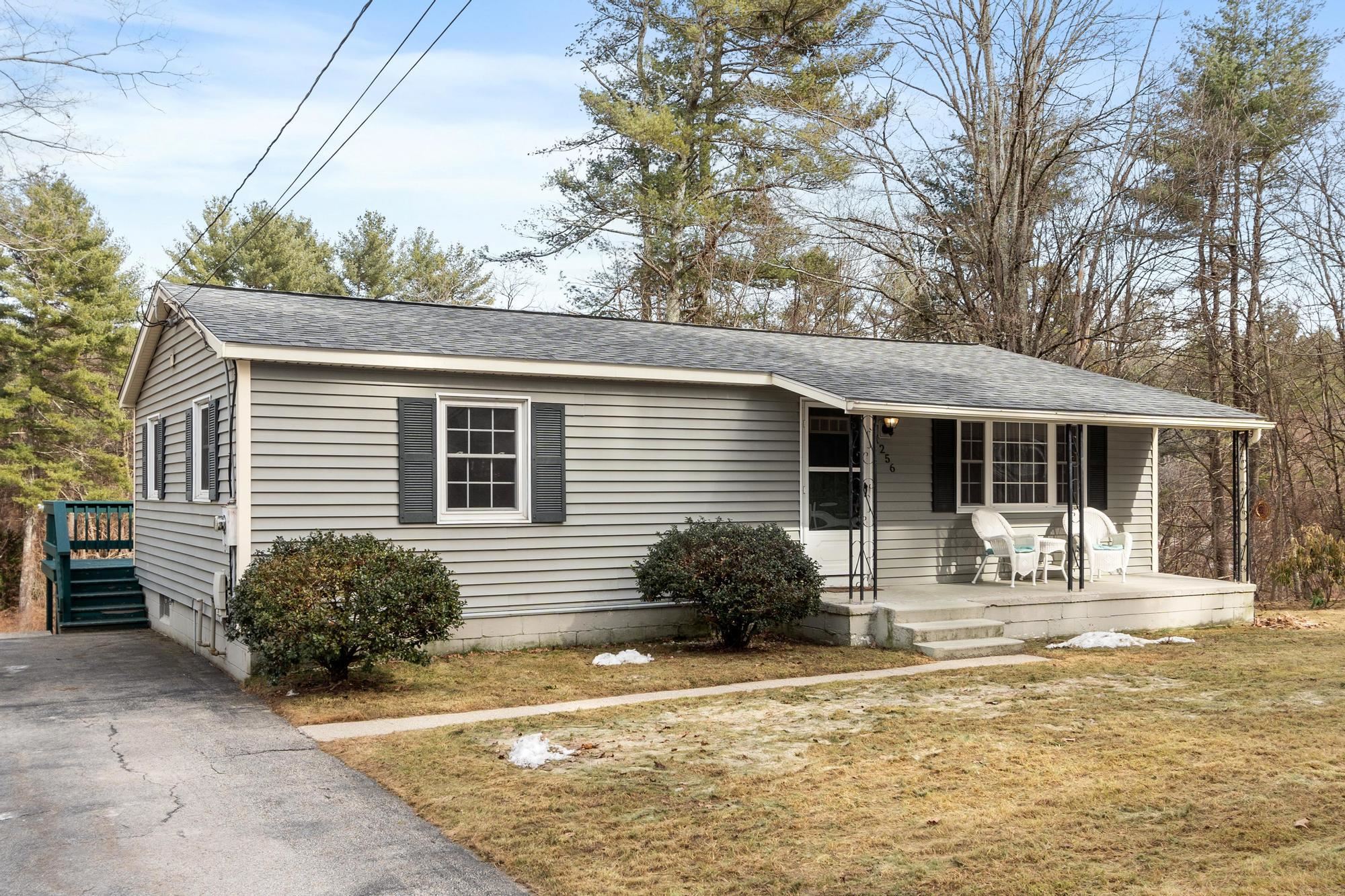 1256 Mammoth Road Pelham, NH 03076 - Photo 2 of 51