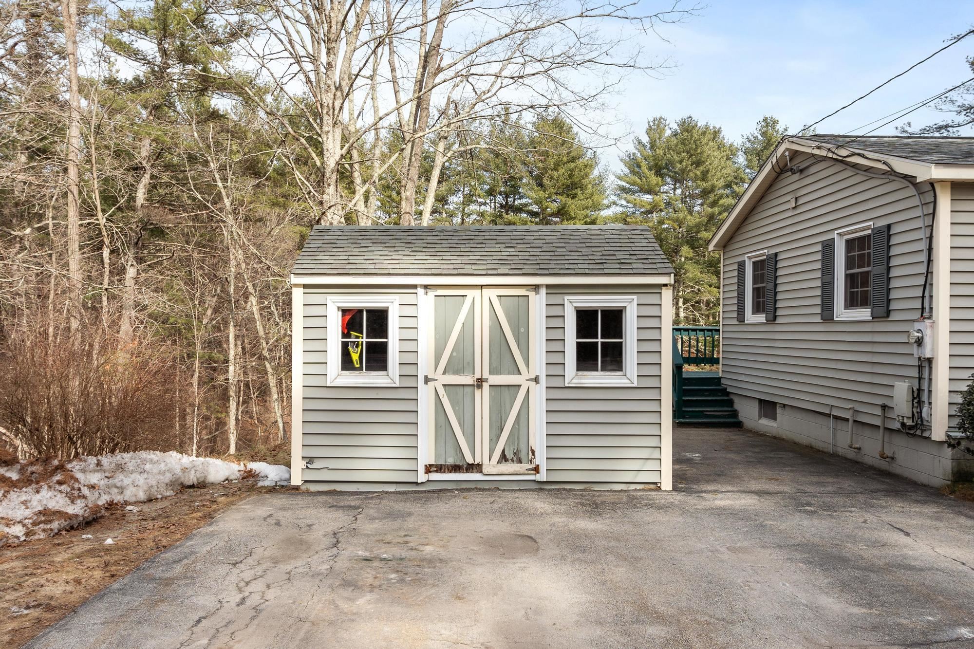 1256 Mammoth Road Pelham, NH 03076 - Photo 40 of 51