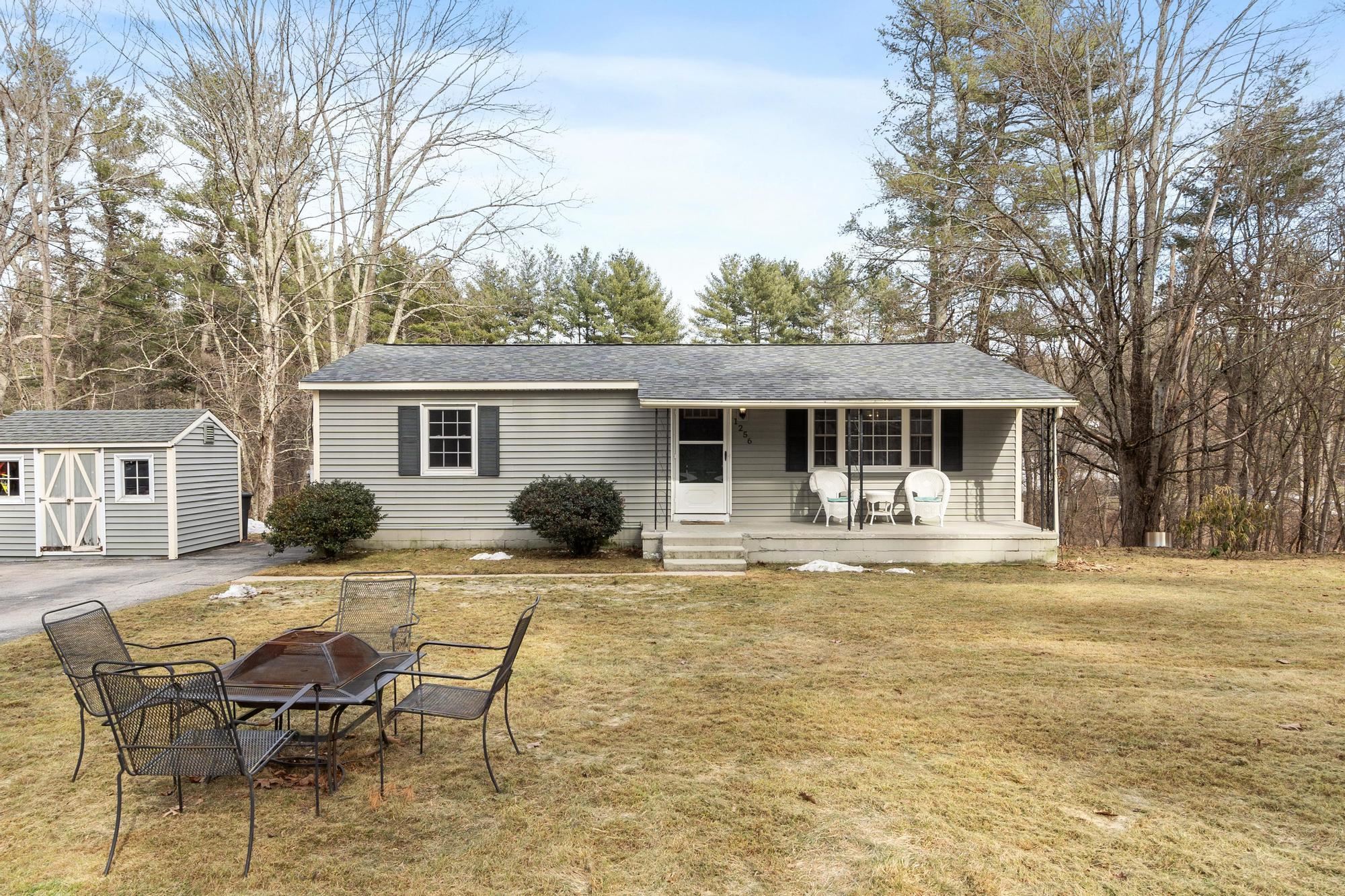 1256 Mammoth Road Pelham, NH 03076 - Photo 6 of 51