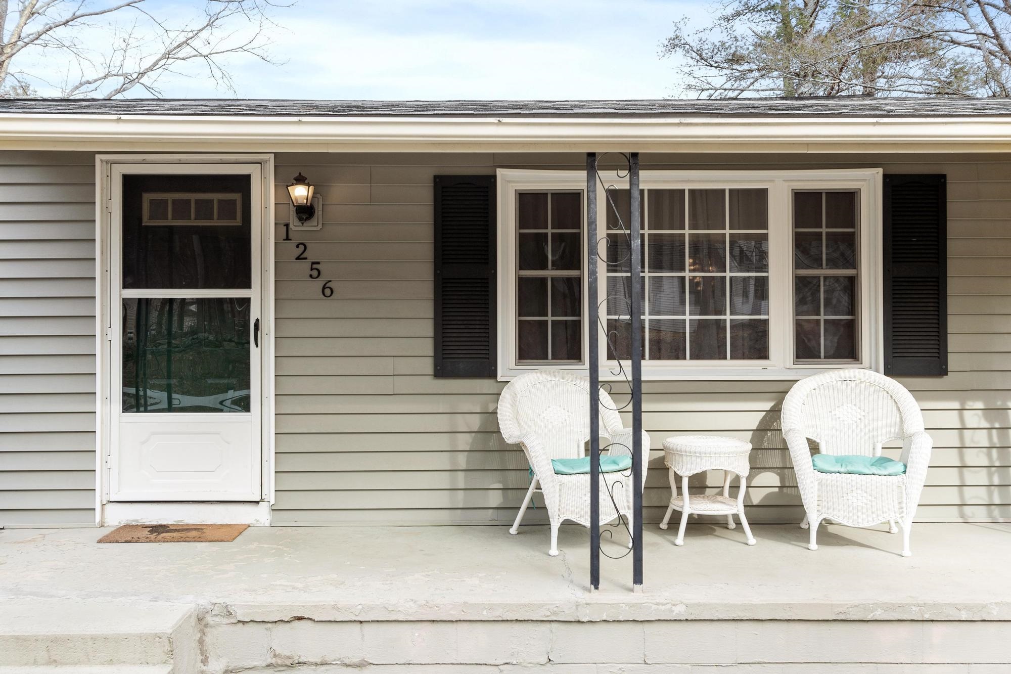 1256 Mammoth Road Pelham, NH 03076 - Photo 9 of 51