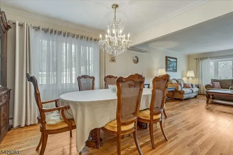 $899,000 | 40 Catherine Court, Cedar Grove, NJ 07009