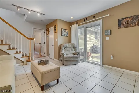 $899,000 | 40 Catherine Court, Cedar Grove, NJ 07009
