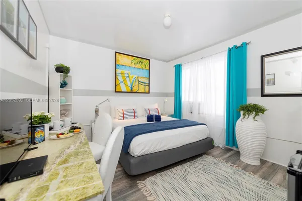 $1,600 | 6760 Collins Avenue, Unit 29, Miami Beach, FL 33141