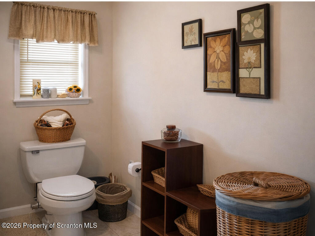 9135 Belvedere Road Tobyhanna, PA 18466 - Photo 8 of 12 listing_photo_4