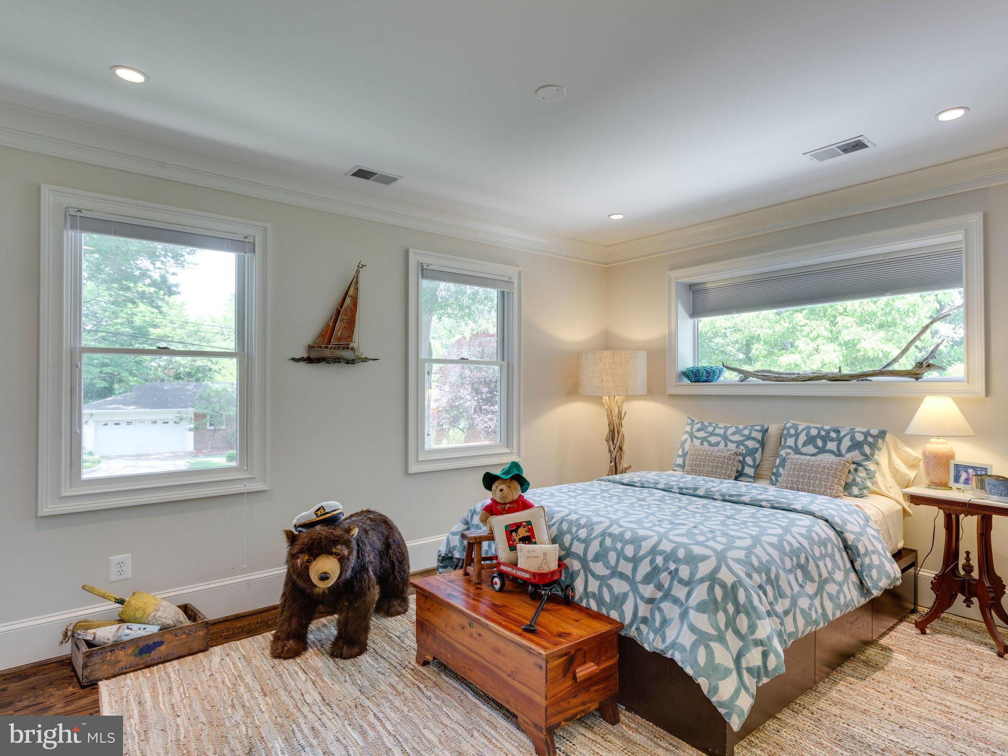 3224 Park View Road Chevy Chase, MD 20815 - Photo 13 of 29 Bedroom