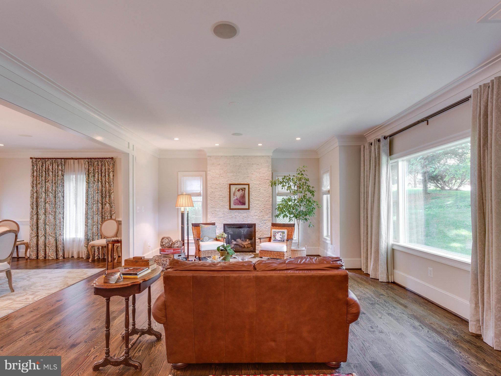 3224 Park View Road Chevy Chase, MD 20815 - Photo 3 of 29 Living Room
