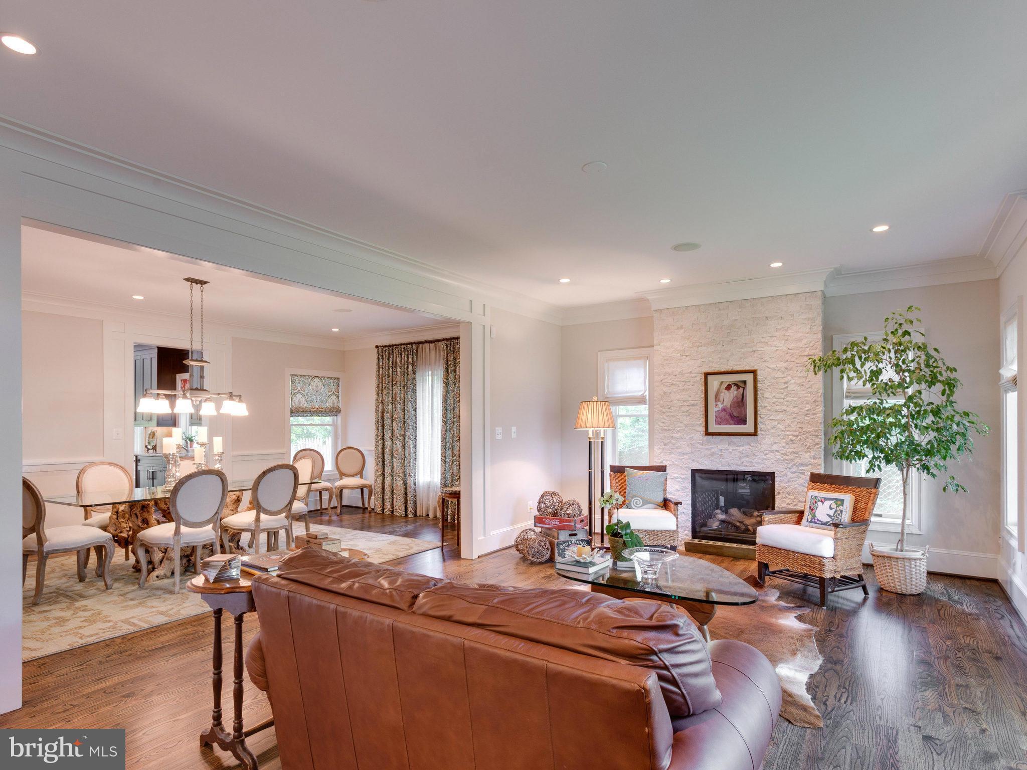 3224 Park View Road Chevy Chase, MD 20815 - Photo 4 of 29 Living Room