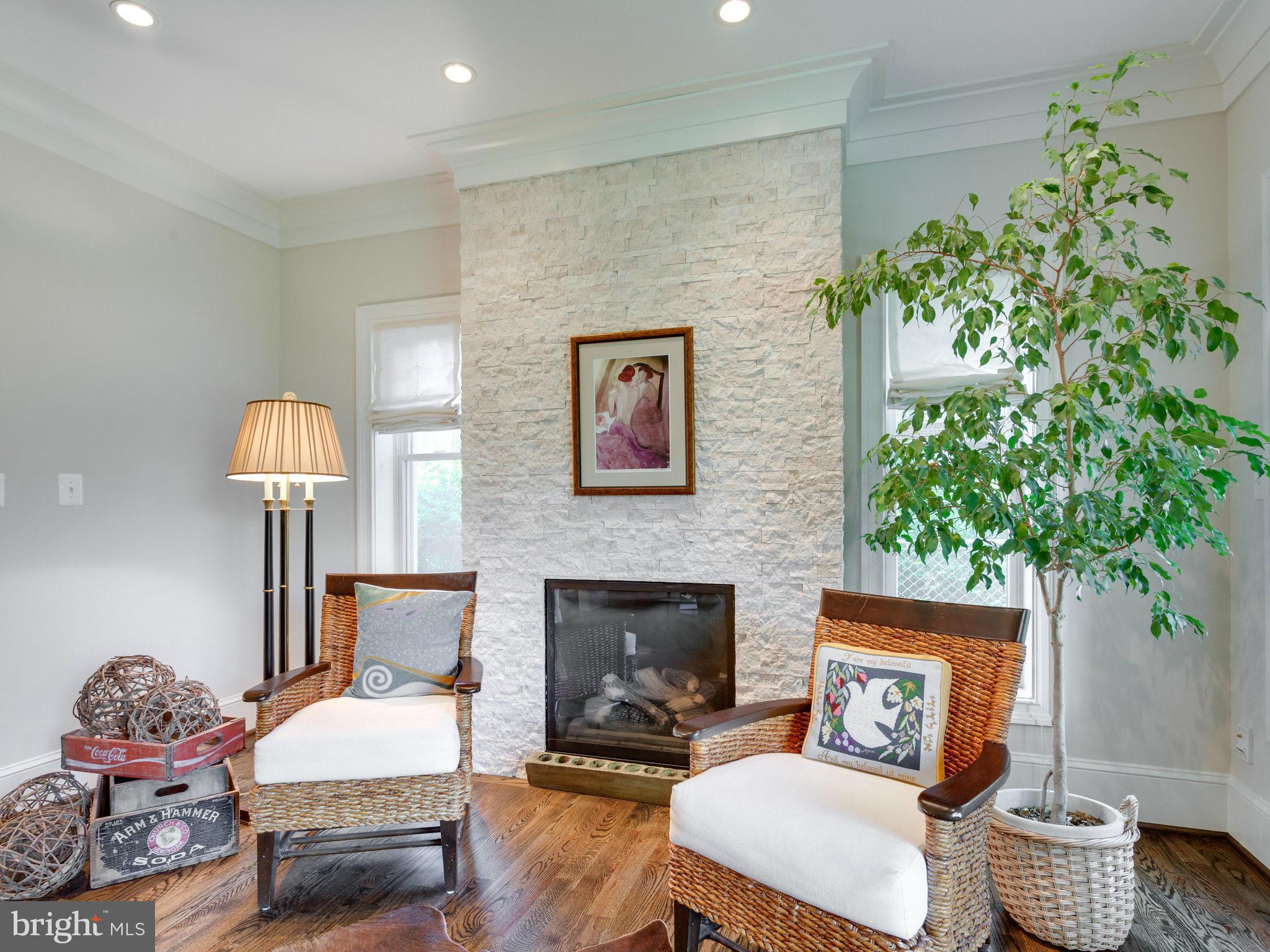 3224 Park View Road Chevy Chase, MD 20815 - Photo 5 of 29 Living Room