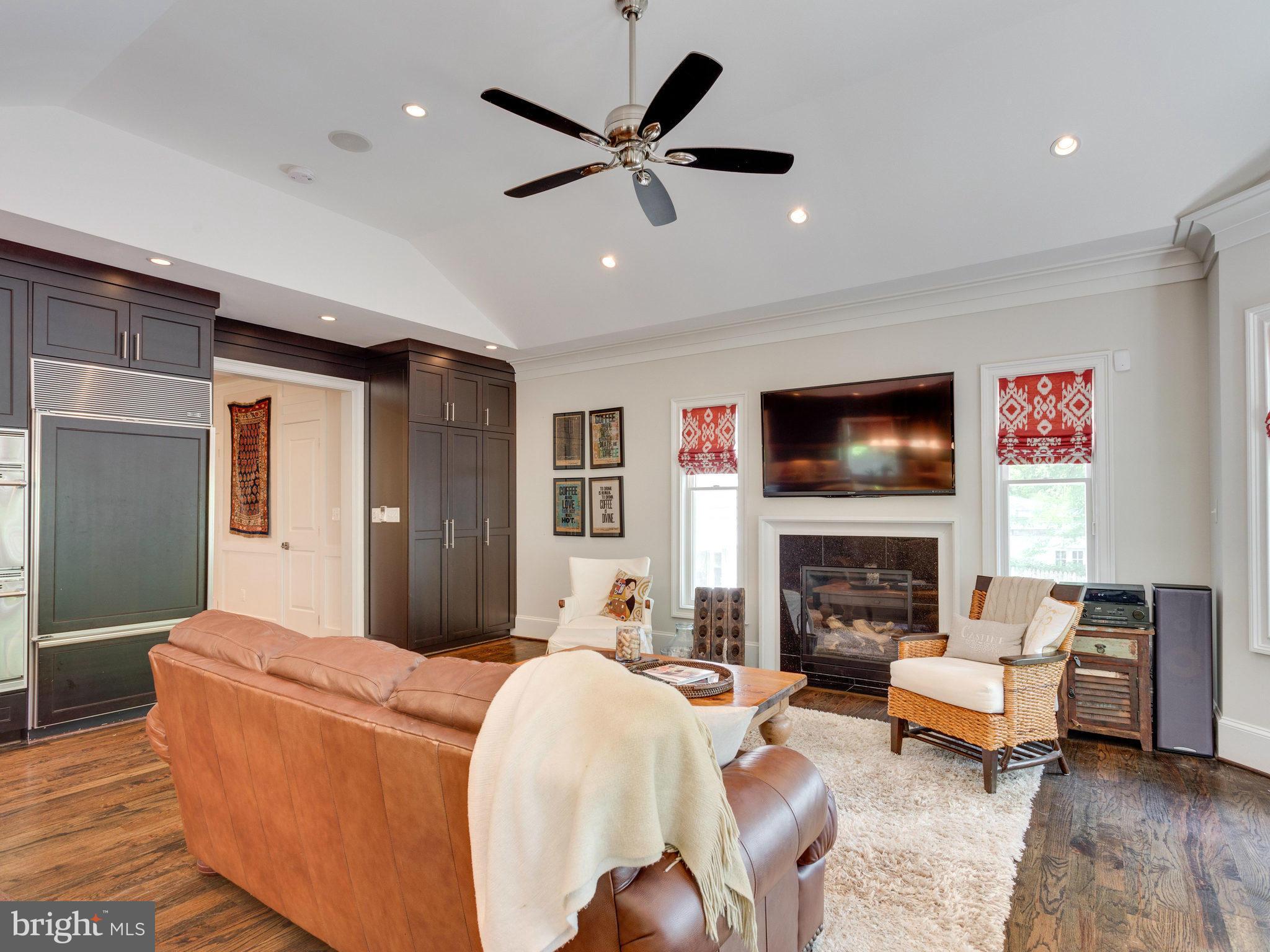 3224 Park View Road Chevy Chase, MD 20815 - Photo 8 of 29 Family Room