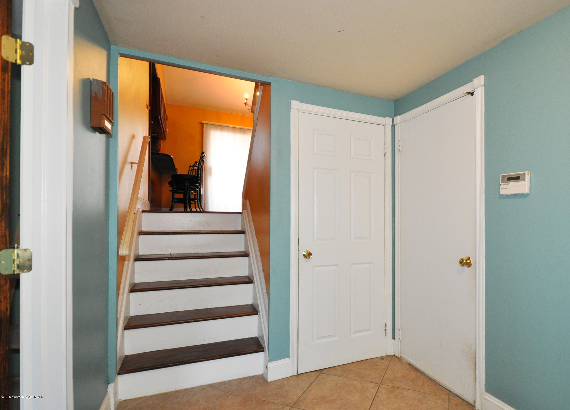 33 Millay Road Morganville, NJ 07751 - Photo 5 of 35 6MillayFoyer2