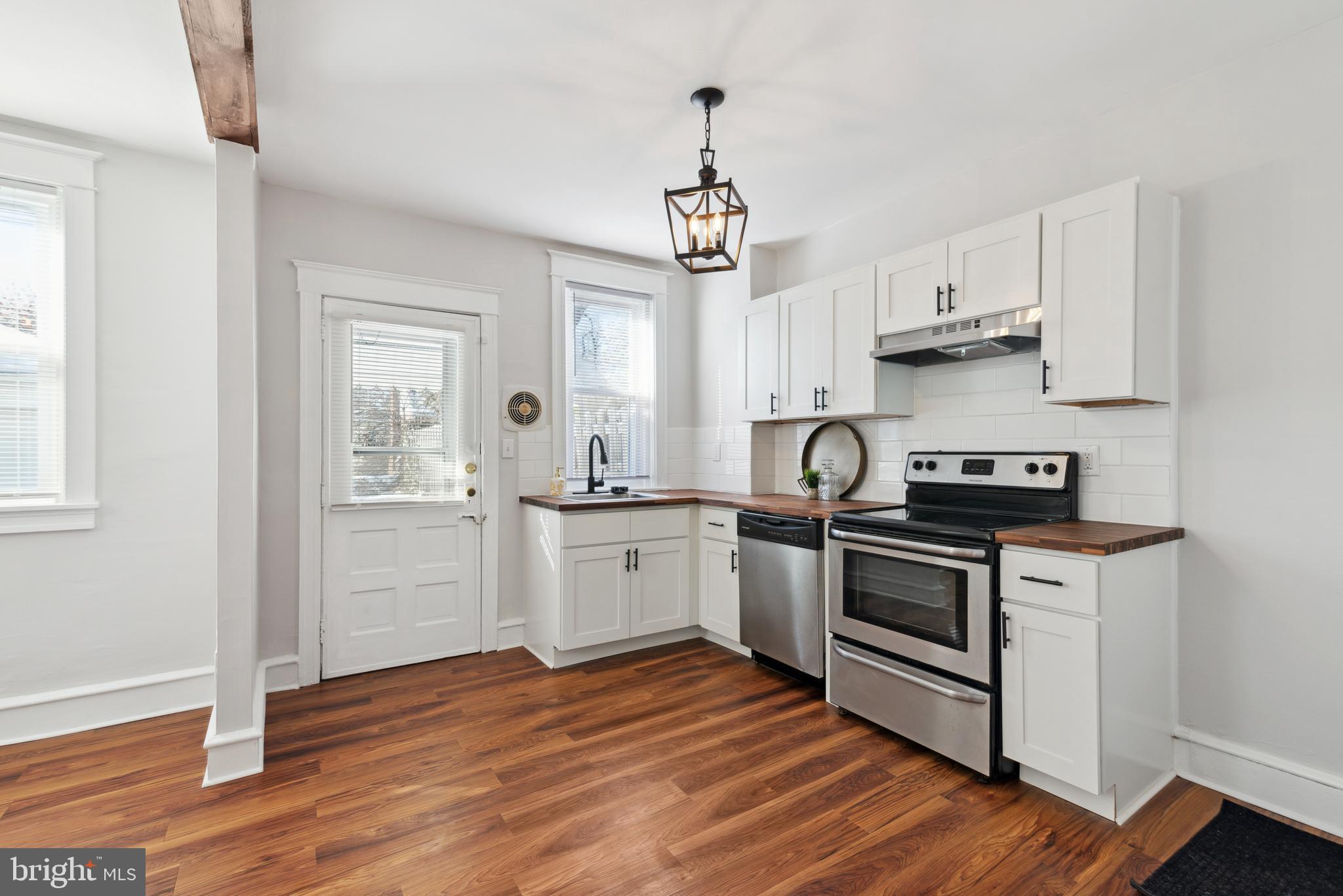608 Arbor Road Cheltenham, PA 19012 - Photo 11 of 26 Fully renovated kitchen