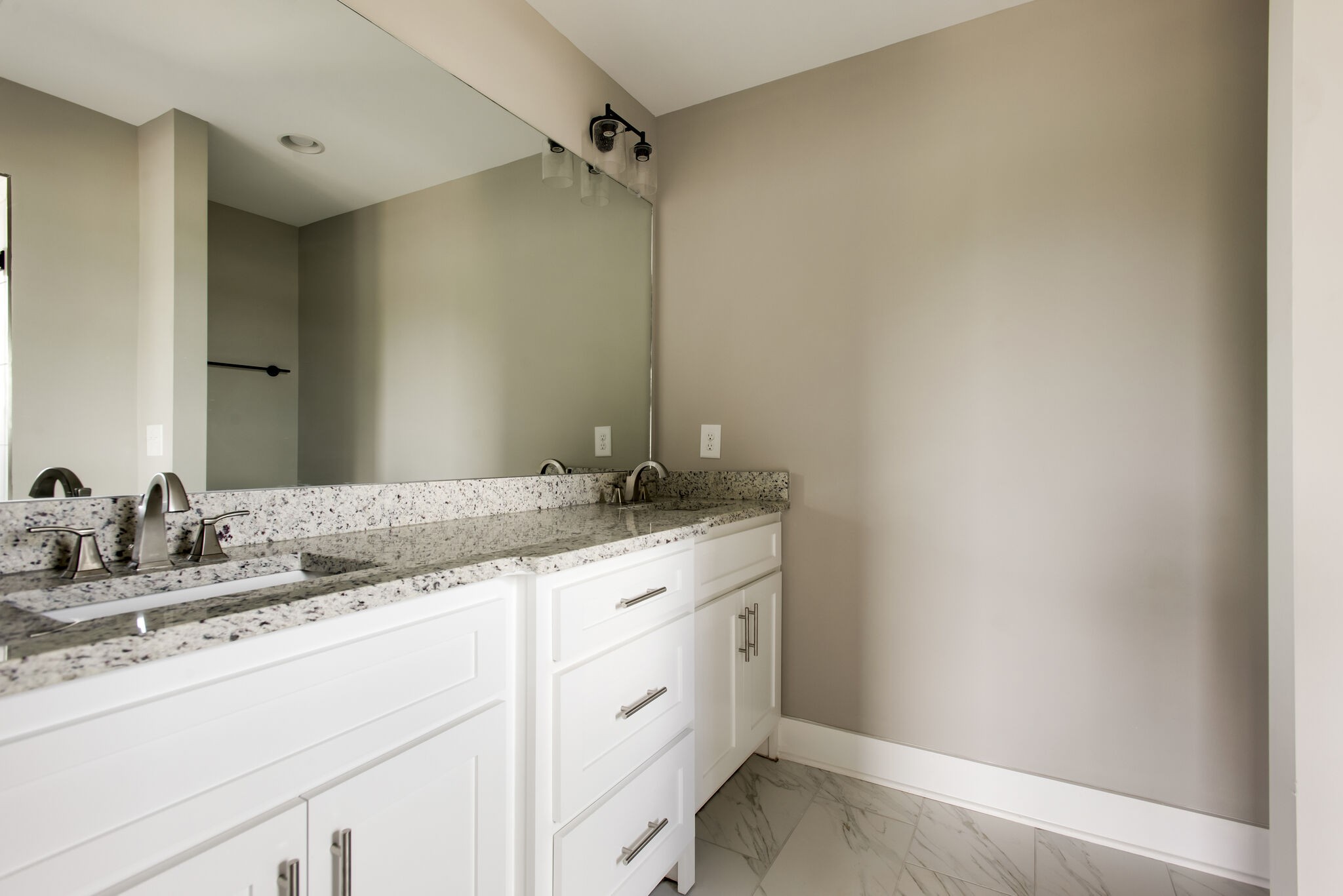 1121 Lawrence Avenue, Unit 8 Madison, TN 37115 - Photo 32 of 34