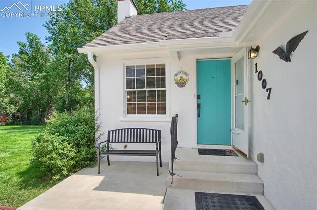 1007 West Cheyenne Road Colorado Springs, CO 80906 - Photo 4 of 34