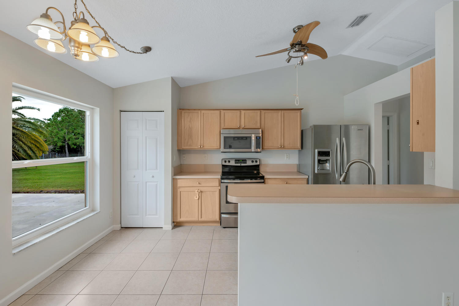 16182 93rd Road North The Acreage, FL 33470 - Photo 11 of 21 16182 93rd Rd N Loxahatchee FL-large-013