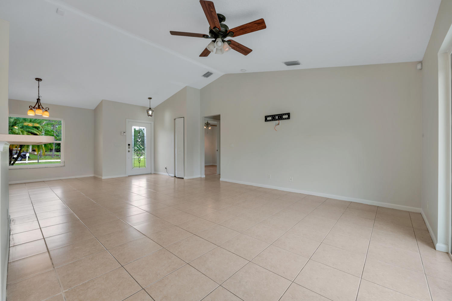16182 93rd Road North The Acreage, FL 33470 - Photo 12 of 21 16182 93rd Rd N Loxahatchee FL-large-015