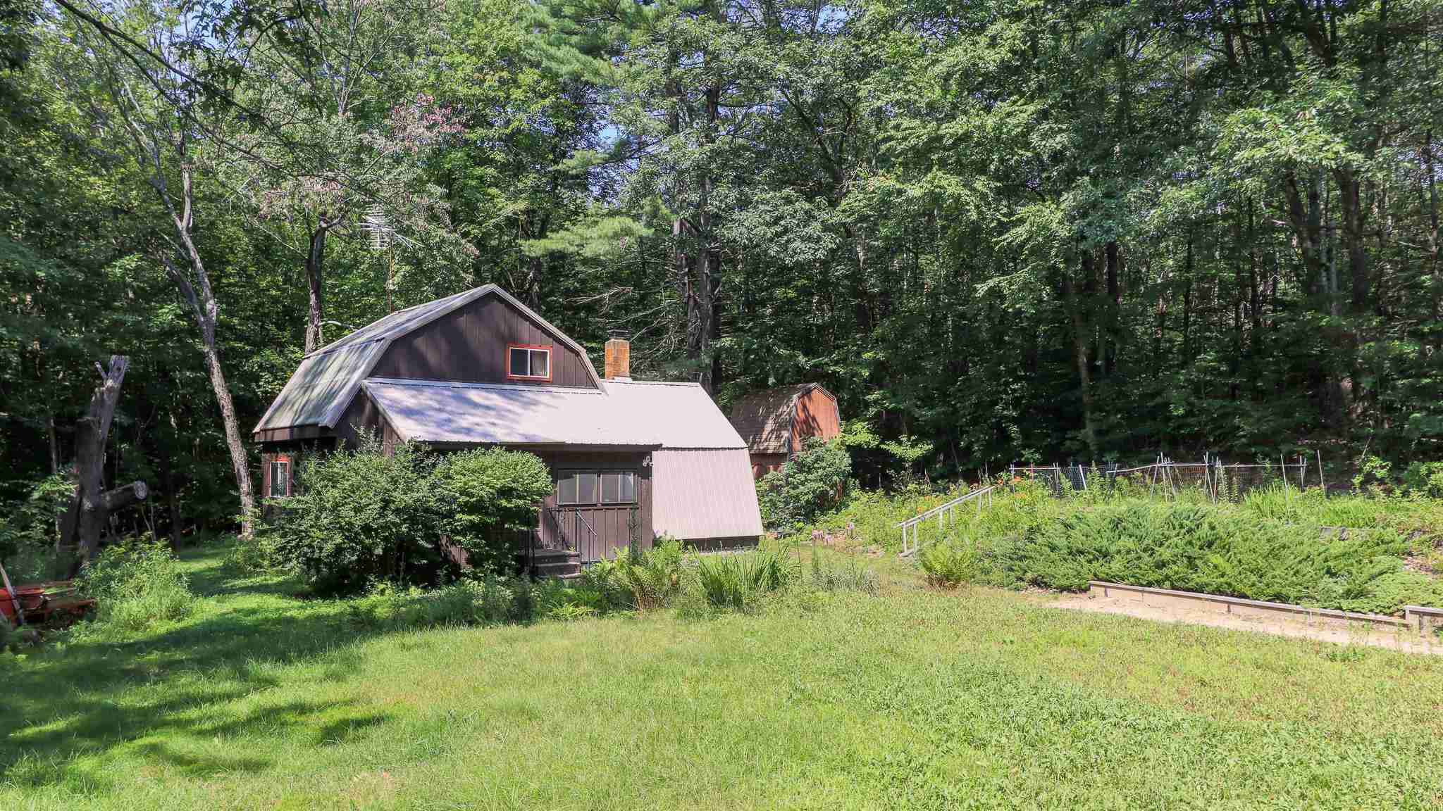 141 Saunders Hill Road New Boston, NH 03070 - Photo 2 of 34