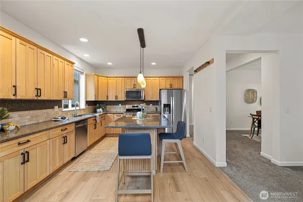 $1,025,000 | 319 Shadow Place Southeast, Renton, WA 98059