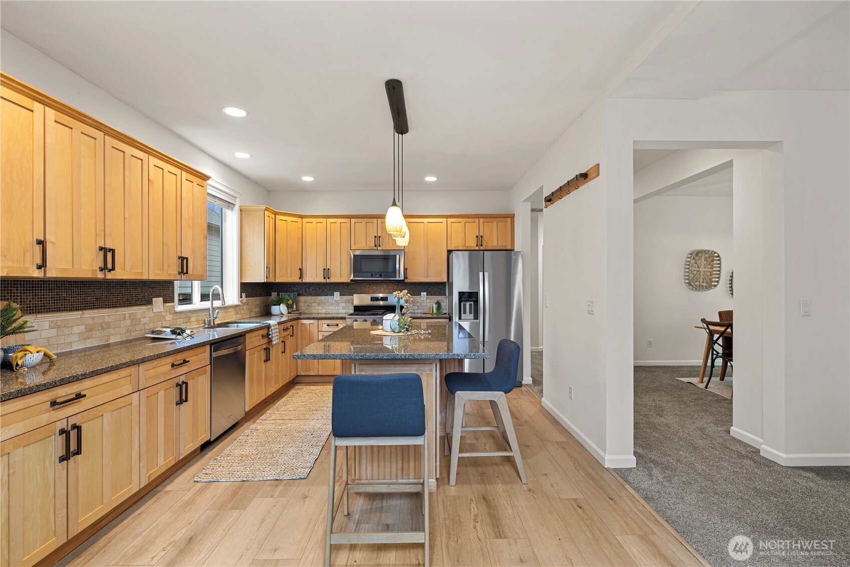 319 Shadow Place Southeast Renton, WA 98059 - Photo 15 of 40