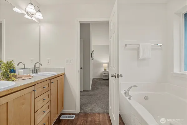 $1,025,000 | 319 Shadow Place Southeast, Renton, WA 98059