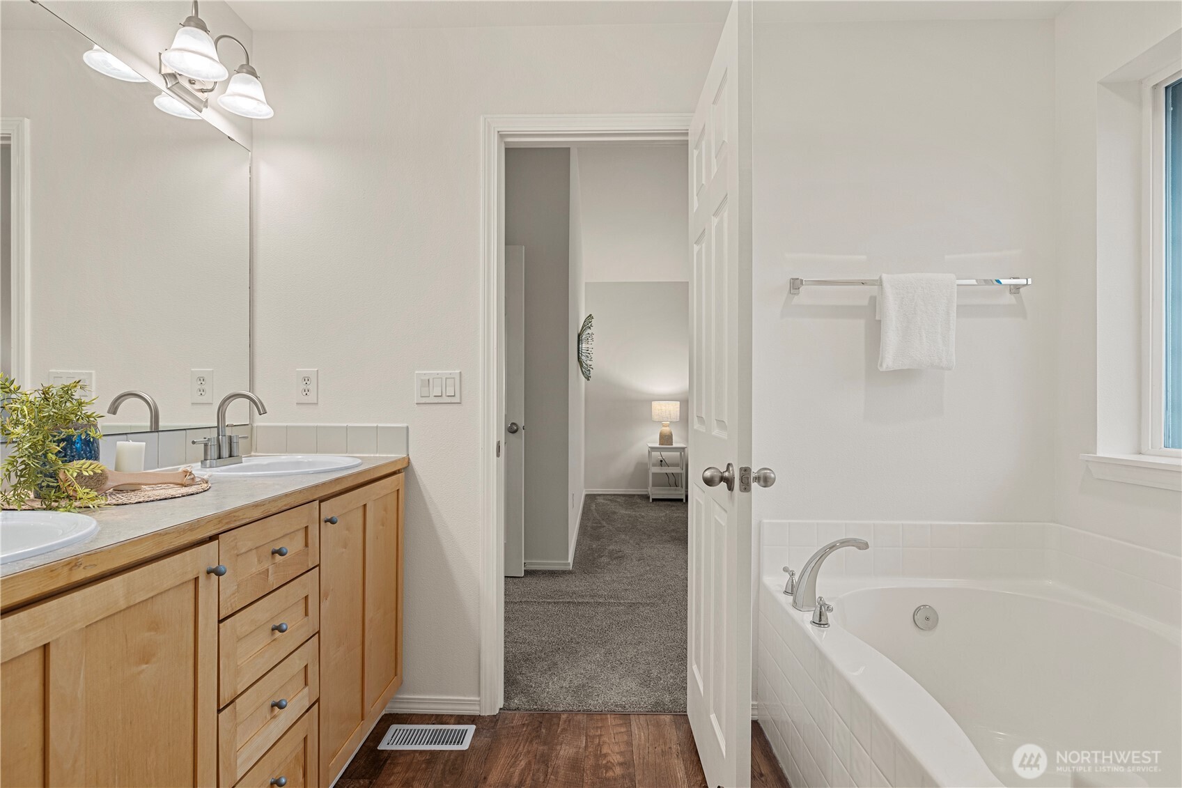 319 Shadow Place Southeast Renton, WA 98059 - Photo 24 of 40