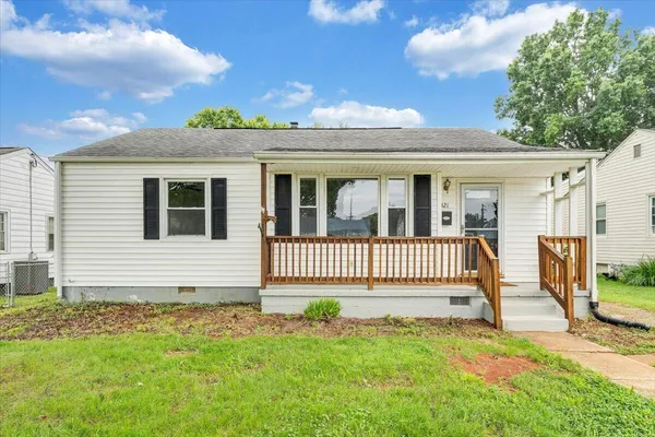 $195,000 | 3321 Thurman Avenue Northwest, Roanoke, VA 24012