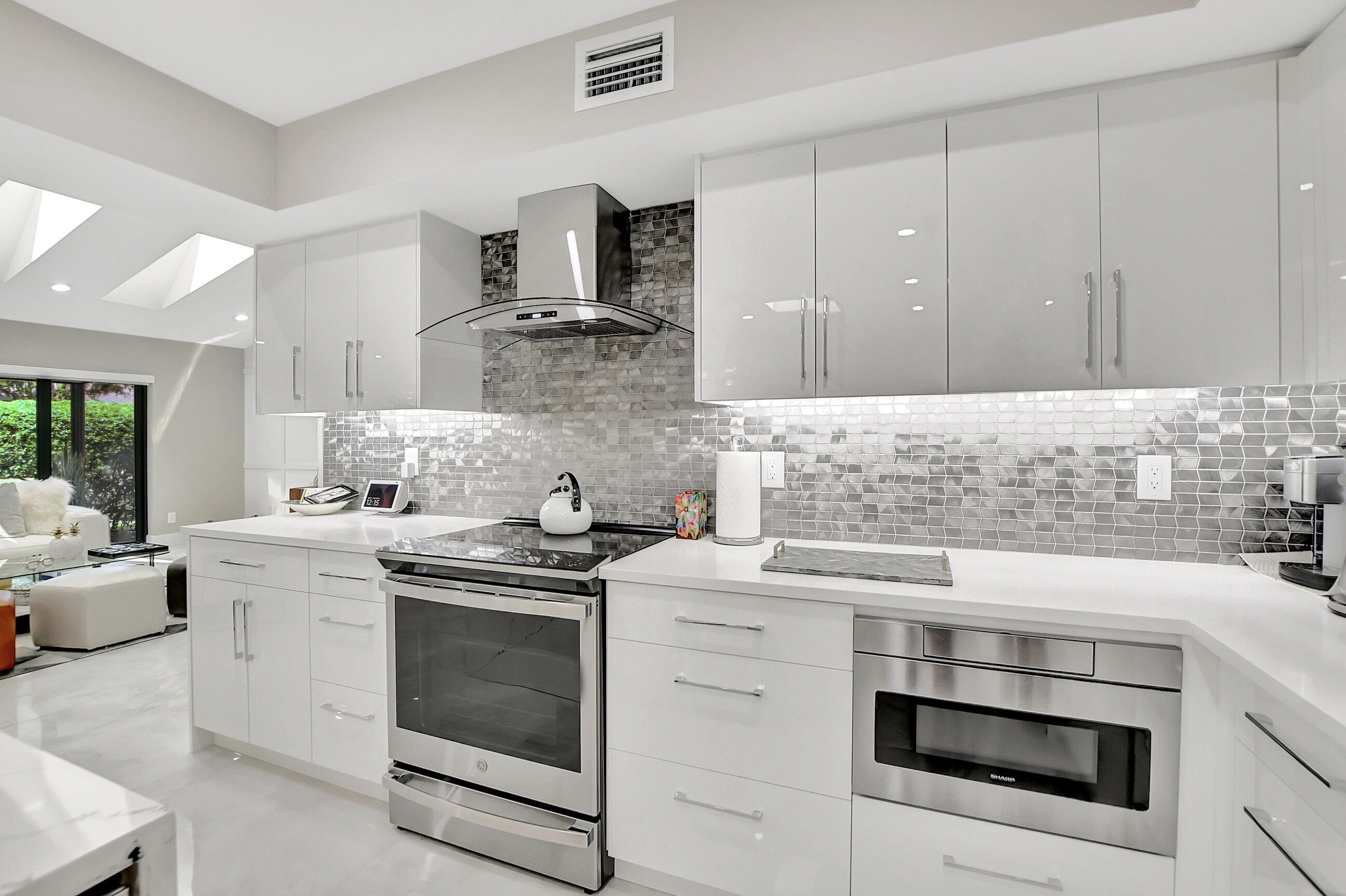 20109 Waters Edge Drive, Unit 302 Boca Raton, FL 33434 - Photo 12 of 46 15_ebf_1536