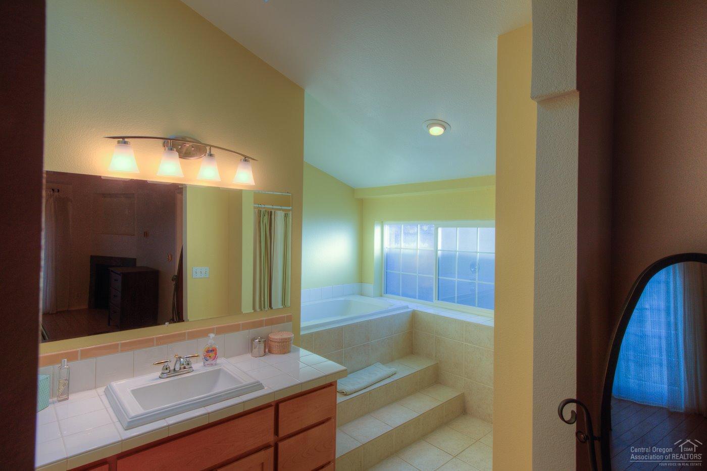 153 Southwest 17th Street, Unit 2 Bend, OR 97702 - Photo 11 of 14 Additional Photo