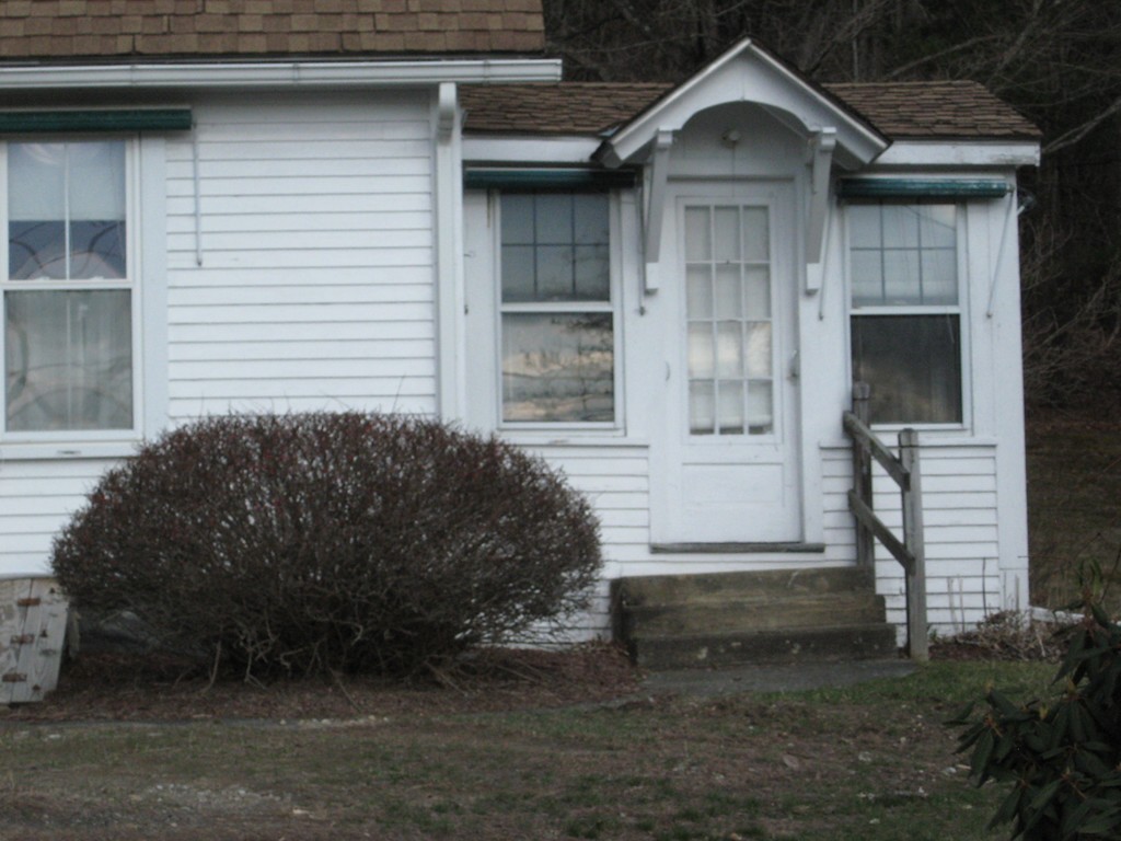 437 Millers Falls Road Northfield, MA 01360 - Photo 3 of 21 Gallery Image 3
