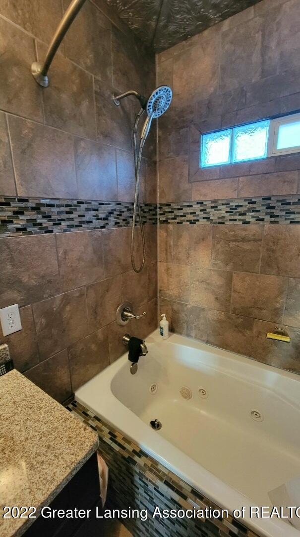 6135 Holt Road Holt, MI 48842 - Photo 33 of 64 Screenshot_20221122-225132_Gallery