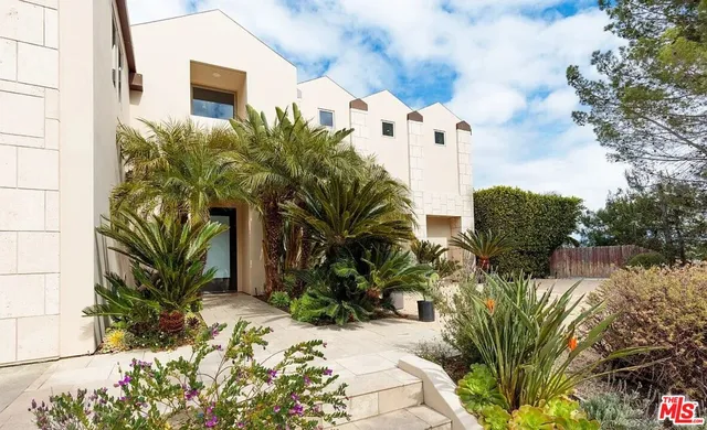 $35,000 | 2528 Westridge Road, Los Angeles, CA 90049