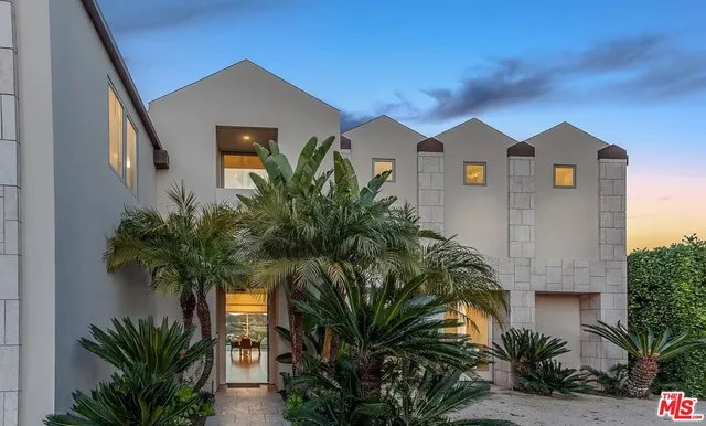 $35,000 | 2528 Westridge Road, Los Angeles, CA 90049