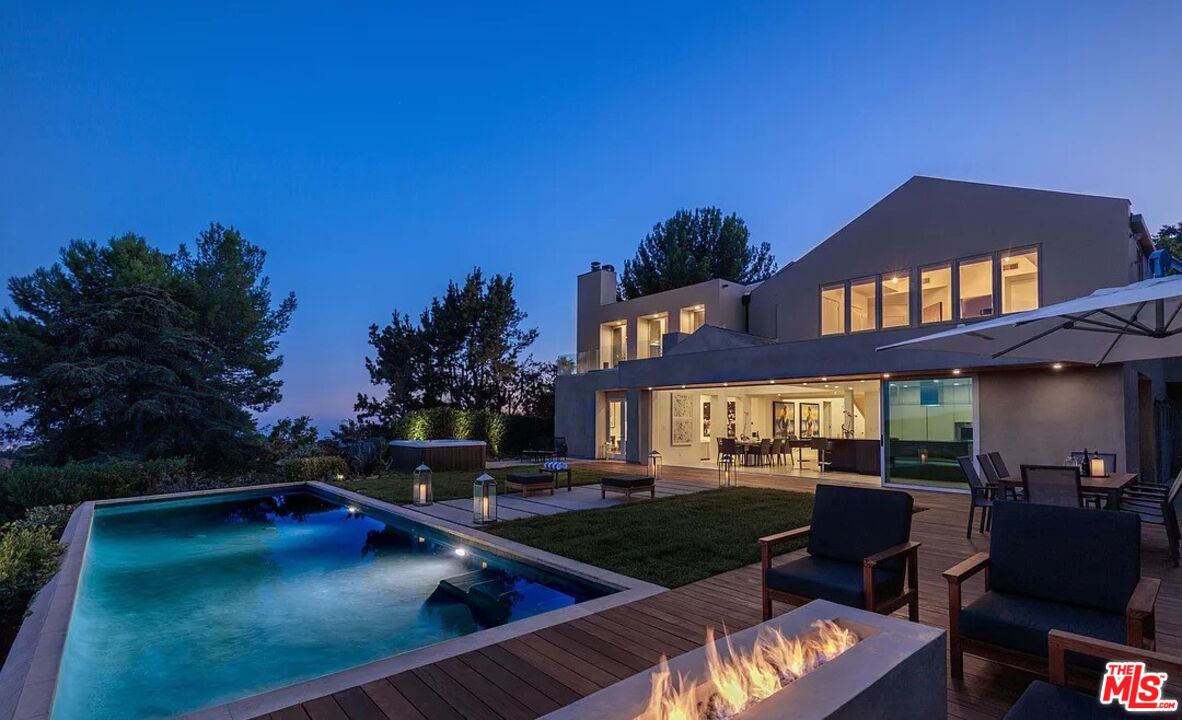 2528 Westridge Road Los Angeles, CA 90049 - Photo 7 of 33