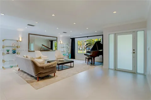 $3,400,000 | 6700 Southwest 117th Street, Pinecrest, FL 33156