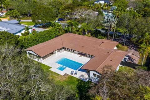 $3,400,000 | 6700 Southwest 117th Street, Pinecrest, FL 33156
