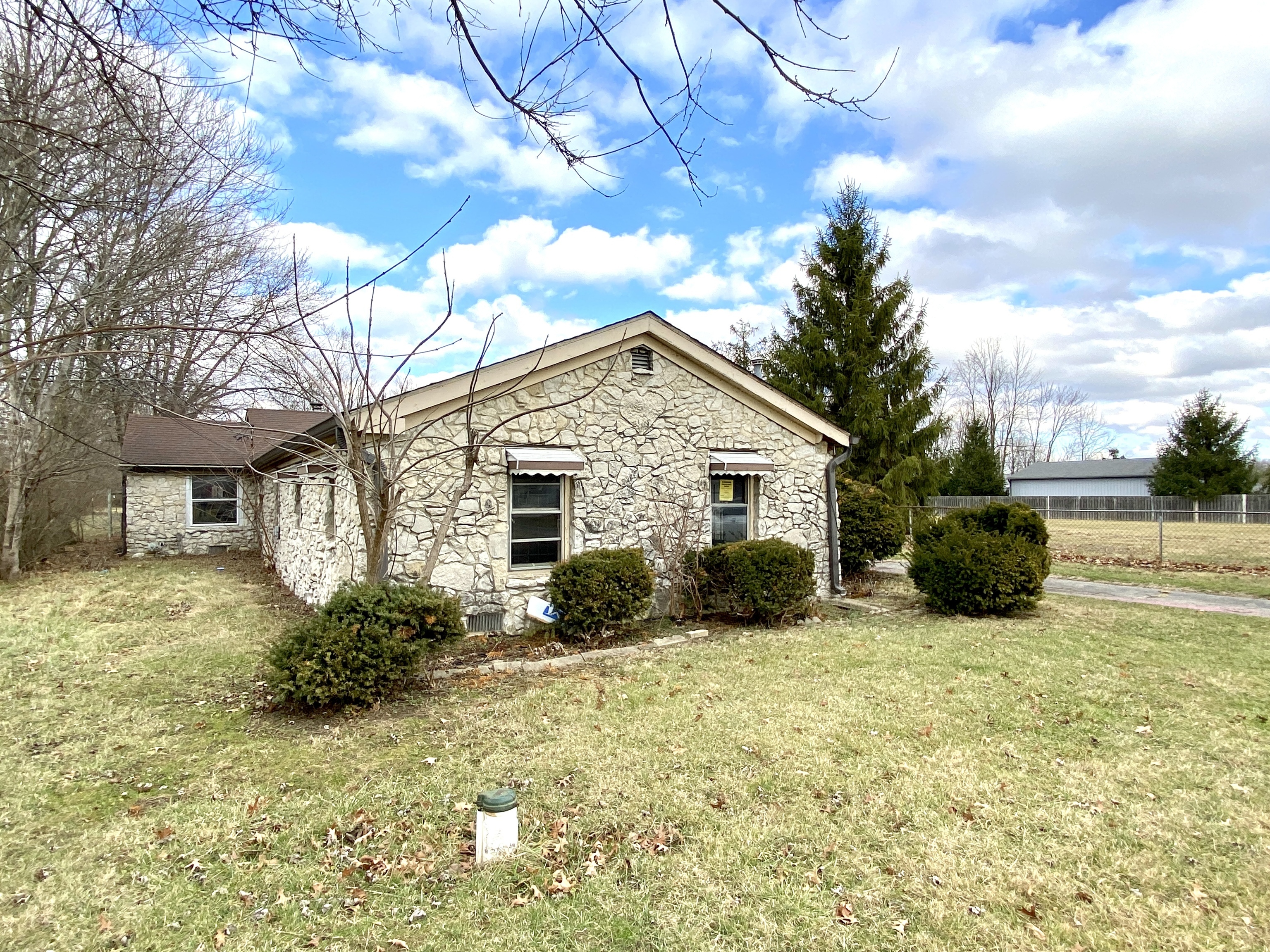 7416 Thompson Road Indianapolis, IN 46239 - Photo 3 of 48 Gallery Image 3