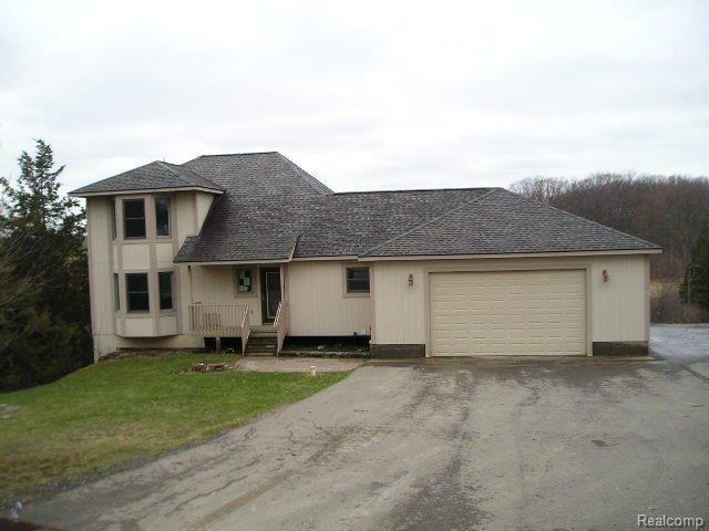 17020 Hickory Ridge Road Fenton, MI 48430 - Photo 1 of 9 Front